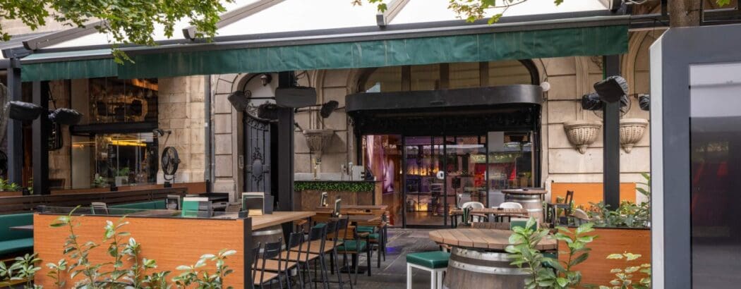 Trevor Ruddle Commercial Awnings Shape Outdoor Dining | Blog | Indigo Shading